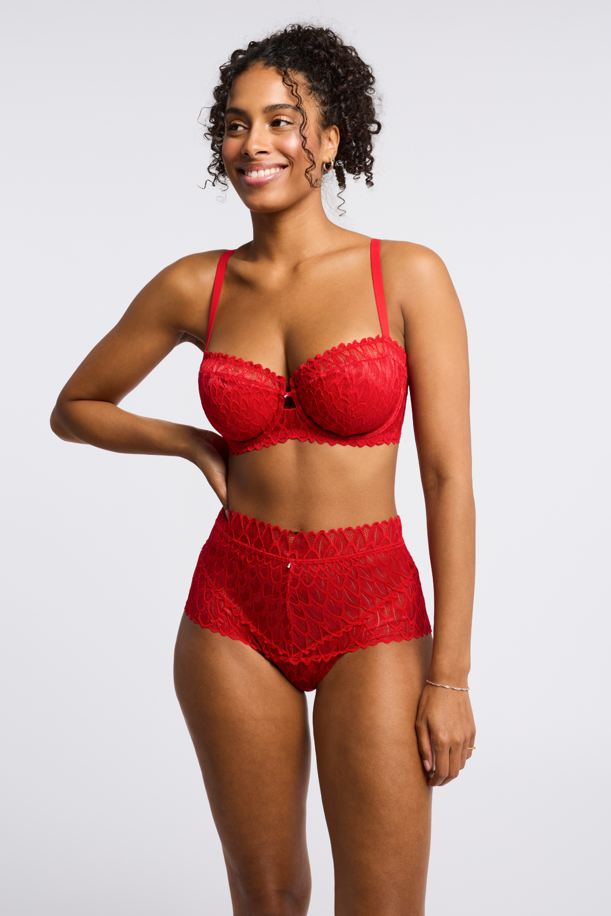 LACY KEYHOLE BALCONETTE BRA