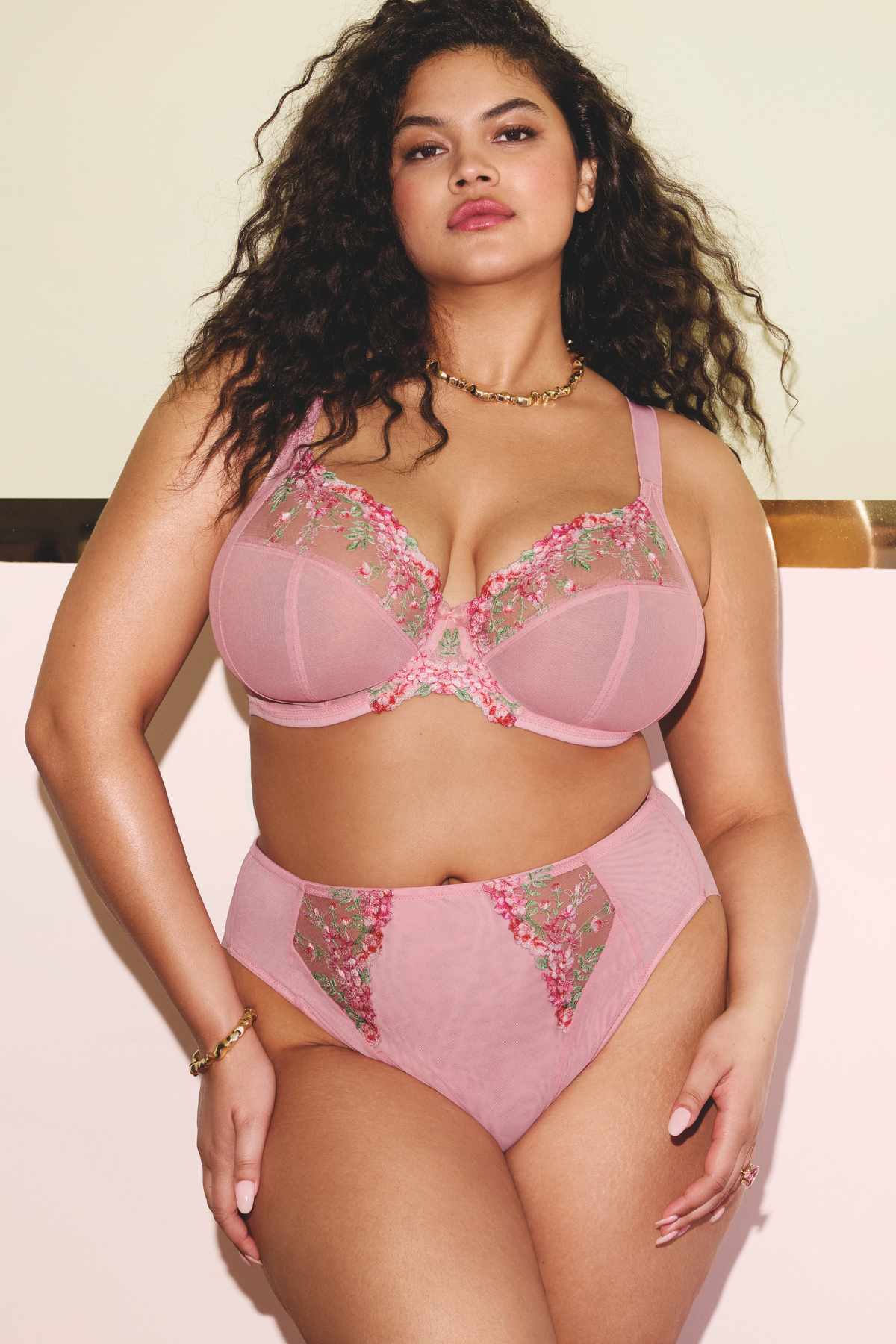 Aerith Rose Underwire Plunge Bra